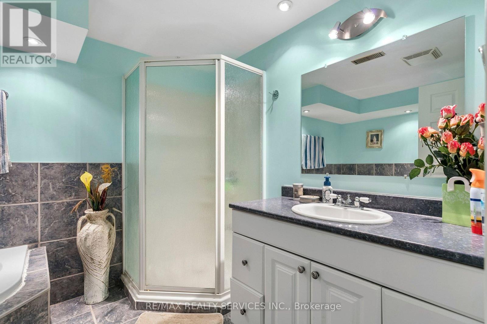 16 Major William Sharpe Drive E, Brampton, Ontario  L6X 3K3 - Photo 45 - W12976788