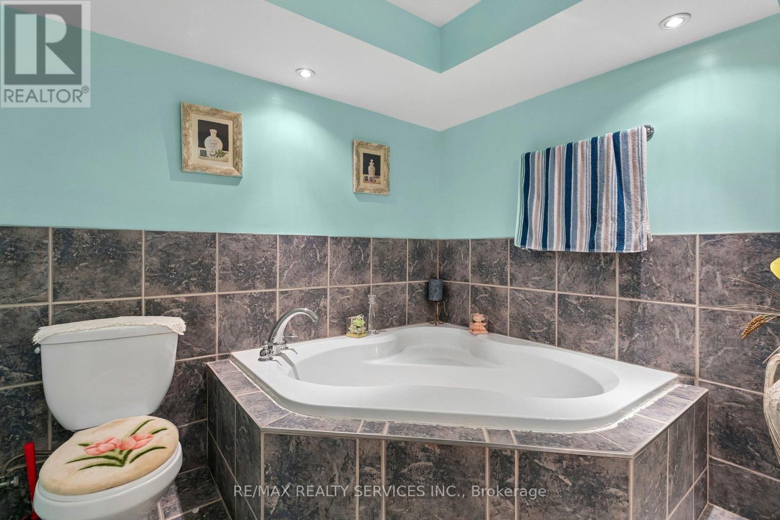 16 Major William Sharpe Drive E, Brampton, Ontario  L6X 3K3 - Photo 46 - W12976788