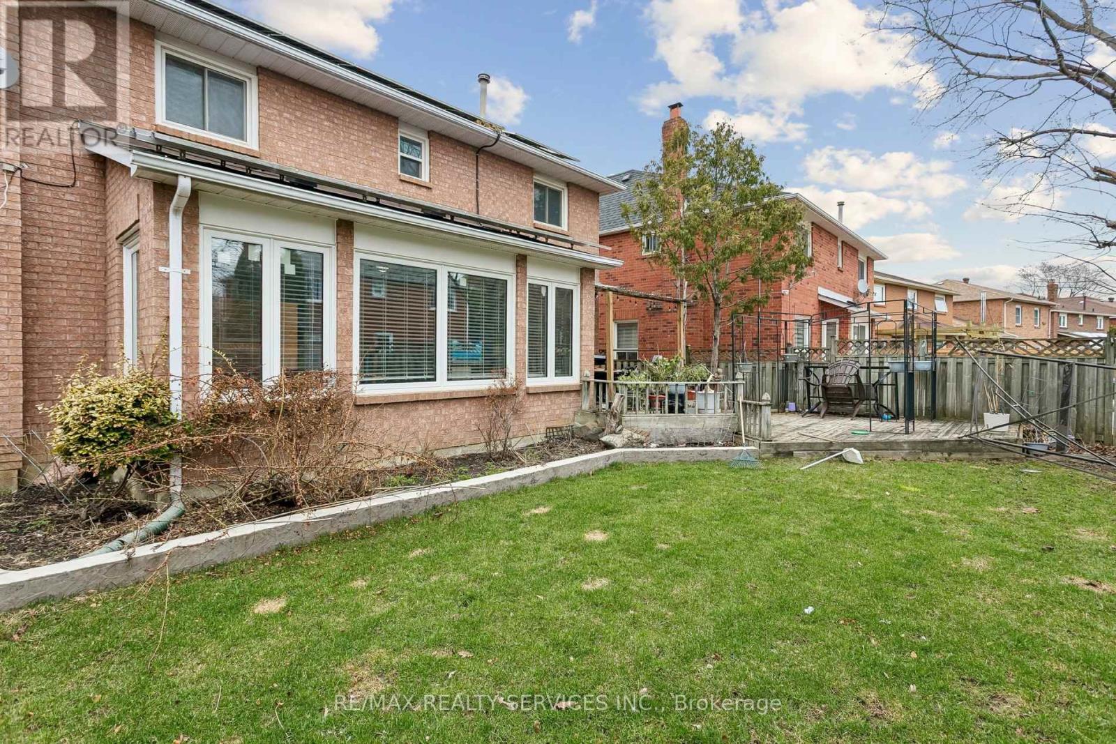 16 Major William Sharpe Drive E, Brampton, Ontario  L6X 3K3 - Photo 47 - W12976788