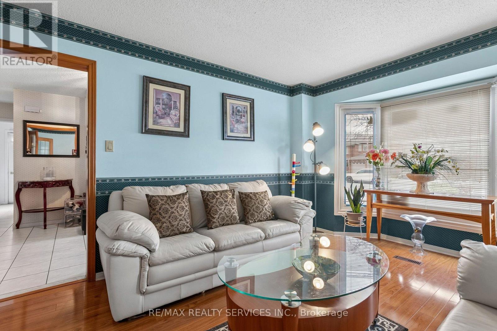 16 Major William Sharpe Drive E, Brampton, Ontario  L6X 3K3 - Photo 7 - W12976788