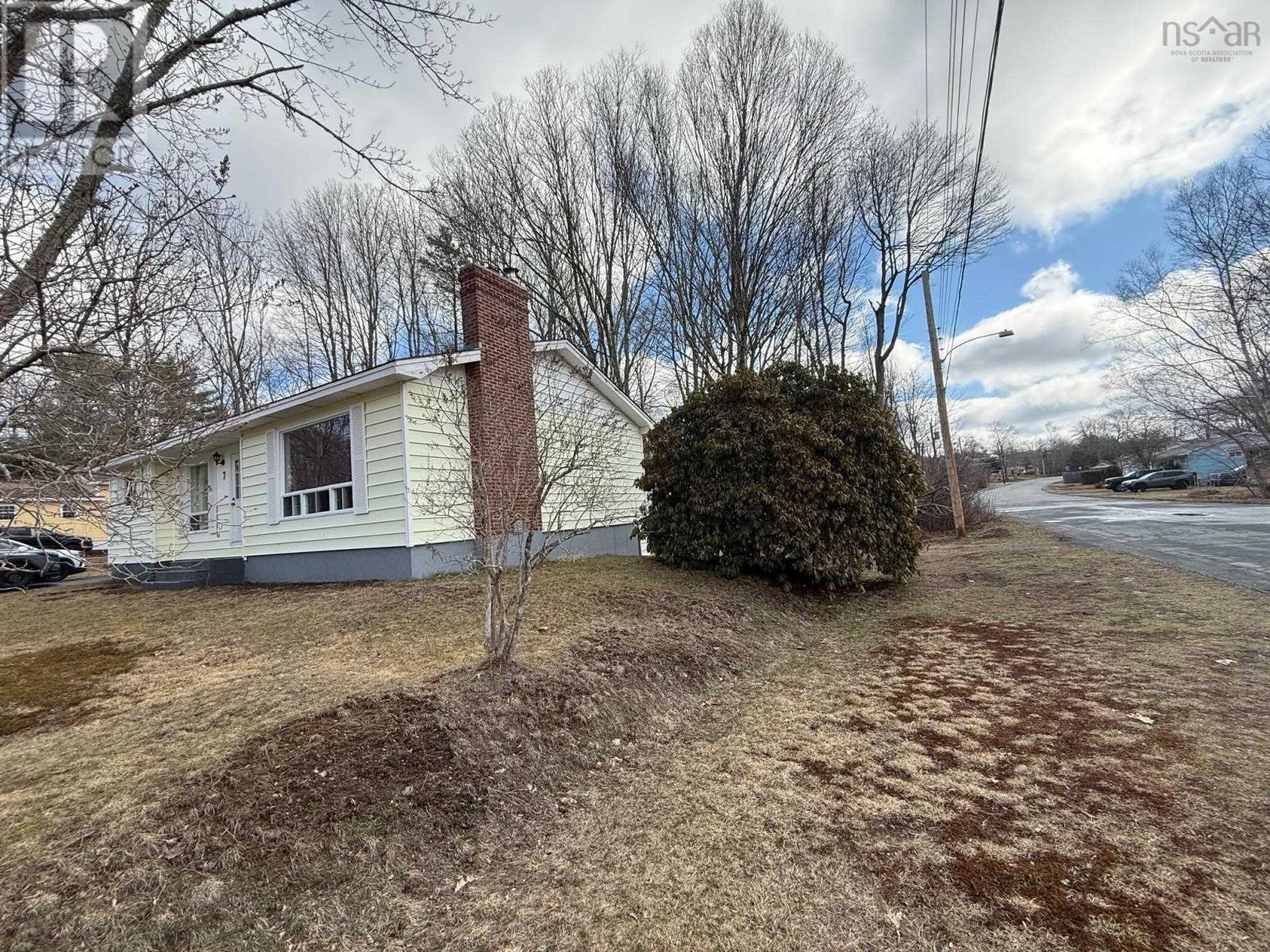 7 Pinehurst Avenue, Bridgewater, Nova Scotia  B4V 3G6 - Photo 4 - 202606805