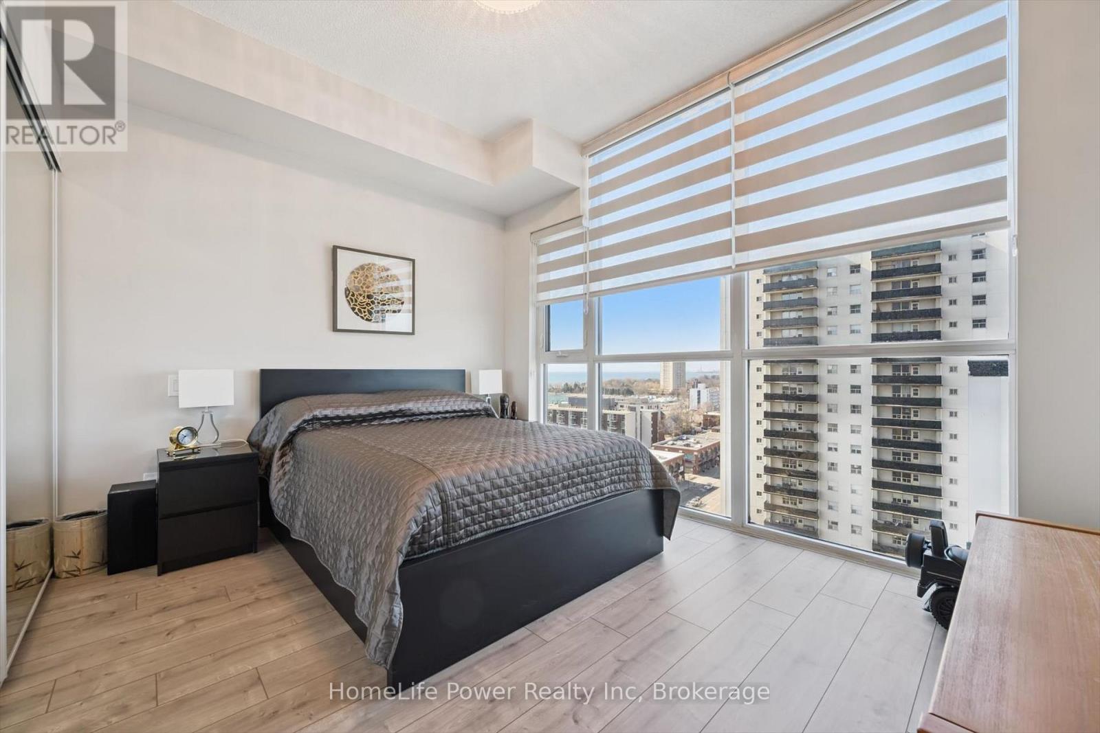 1201 - 1 Hurontario Street, Mississauga, Ontario L5G 0A3 - Photo 29 - W12977002