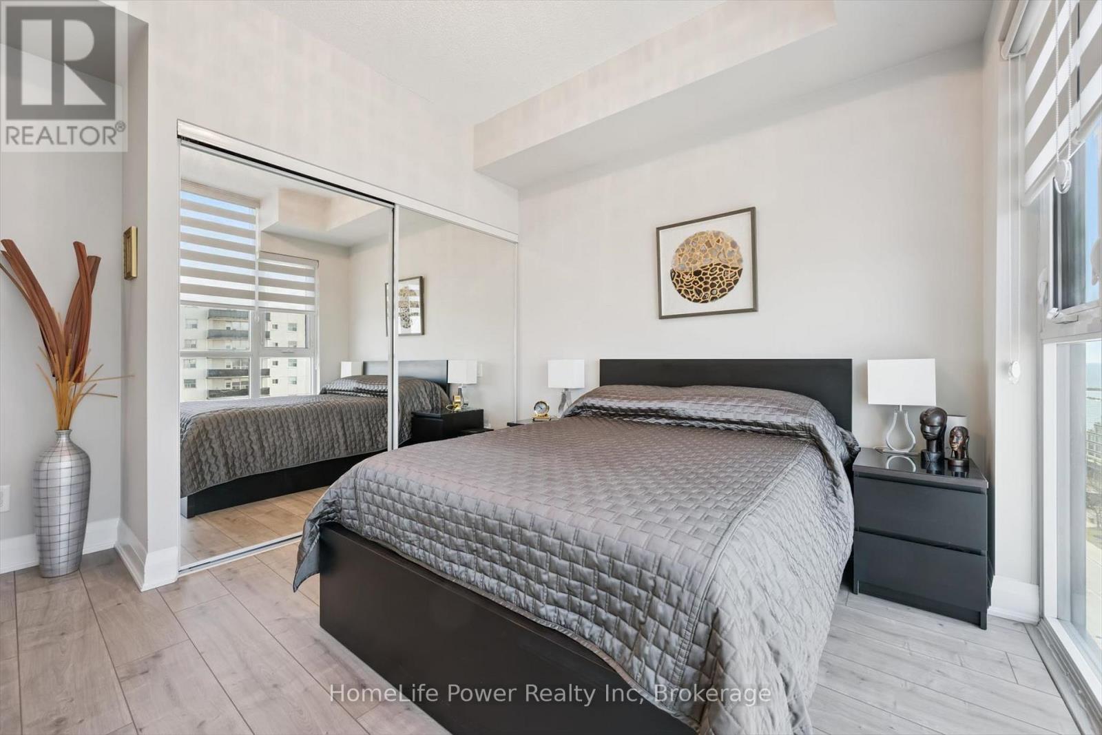 1201 - 1 Hurontario Street, Mississauga, Ontario L5G 0A3 - Photo 30 - W12977002