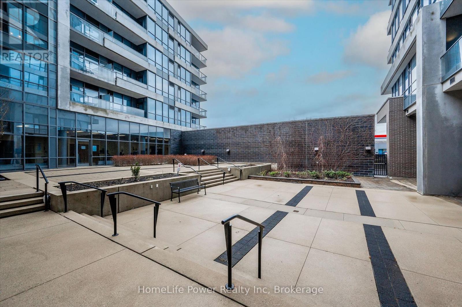 1201 - 1 Hurontario Street, Mississauga, Ontario L5G 0A3 - Photo 8 - W12977002