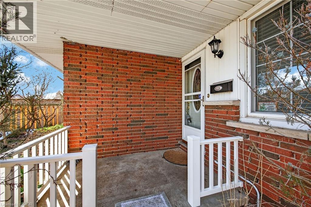 4569 Mitchell Avenue, Niagara Falls, Ontario  L2E 6R6 - Photo 4 - 40817789