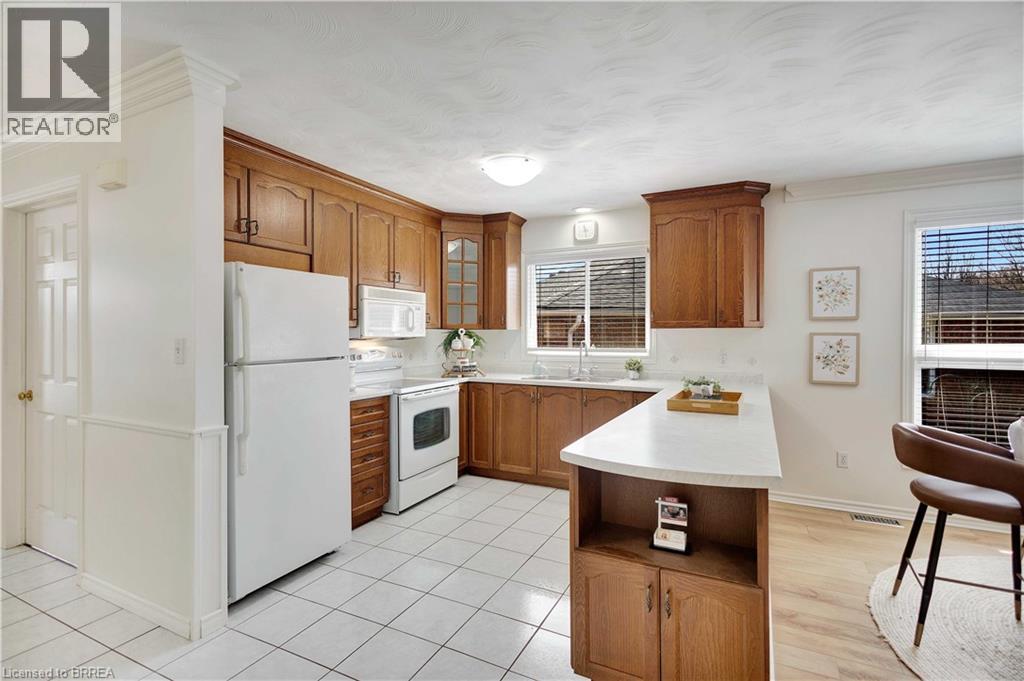 570 West Street Unit# 11, Brantford, Ontario  N3R 7Y7 - Photo 4 - 40818938