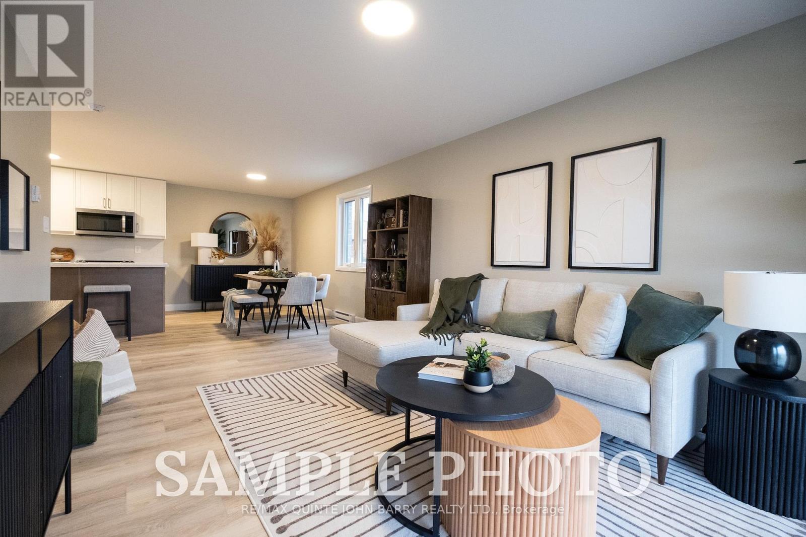 302-10 Hillside Meadow Drive, Quinte West, Ontario  K8V 0J7 - Photo 7 - X12976880