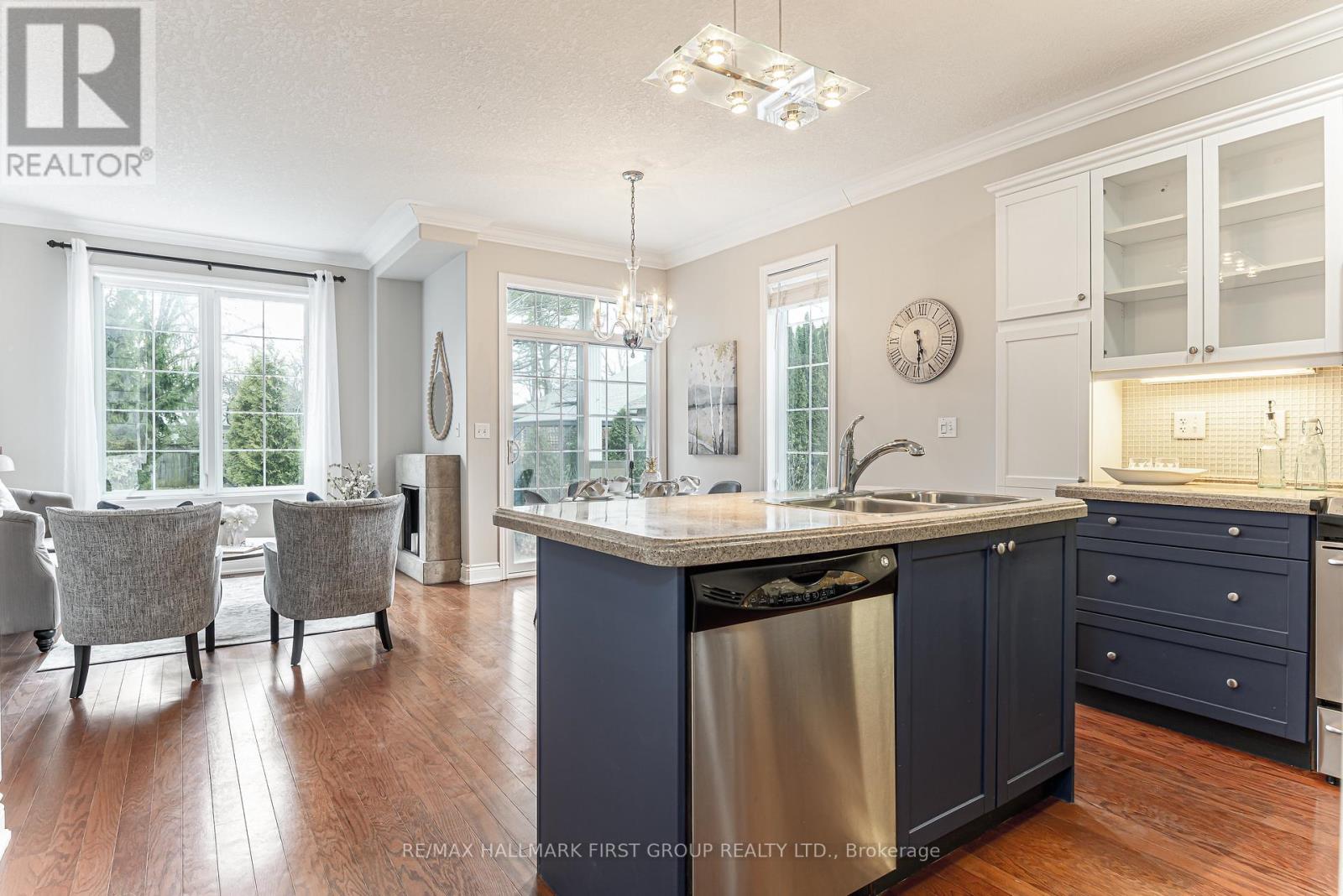 101 - 300 D'arcy Street, Cobourg, Ontario  K9A 0A2 - Photo 5 - X12976890