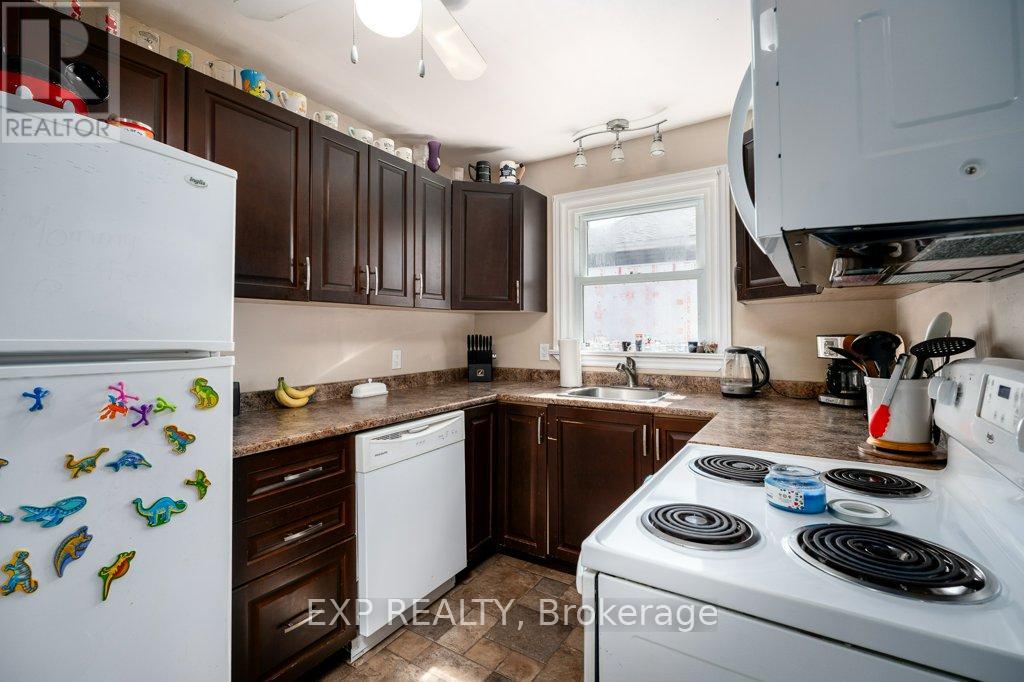 27 Valleyview Crescent, Belleville, Ontario  K8P 3E9 - Photo 10 - X12977104