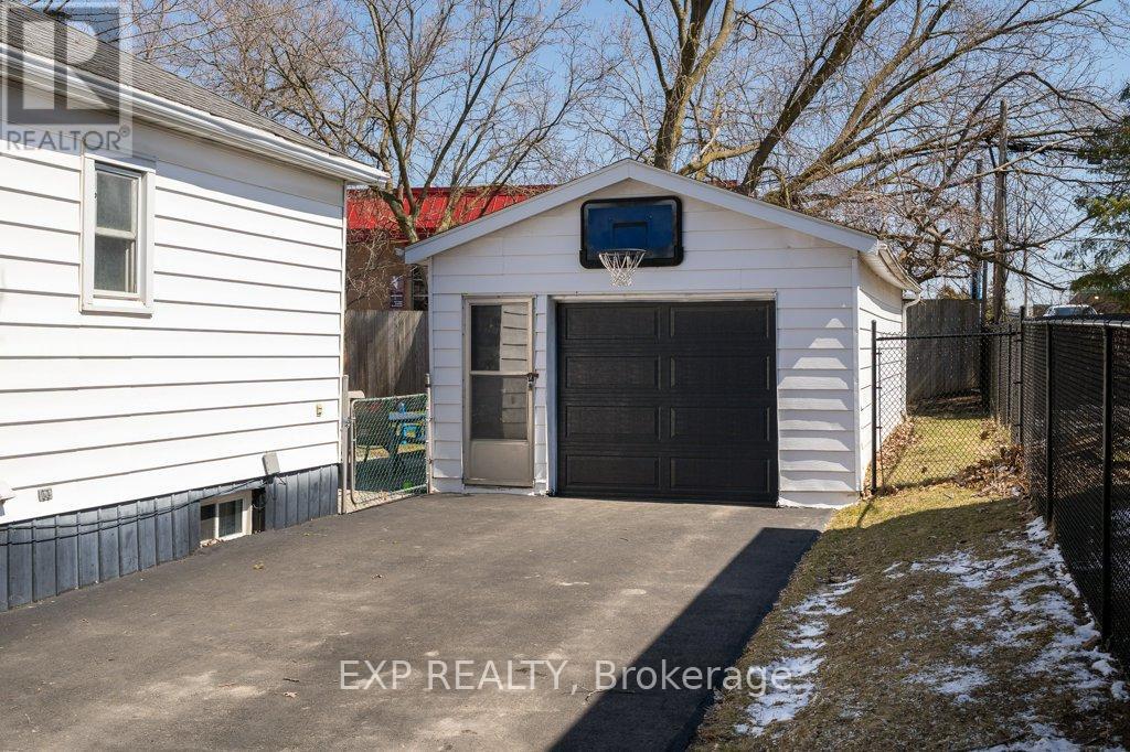 27 Valleyview Crescent, Belleville, Ontario  K8P 3E9 - Photo 25 - X12977104