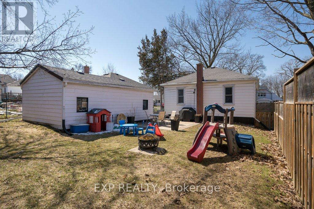 27 Valleyview Crescent, Belleville, Ontario  K8P 3E9 - Photo 30 - X12977104