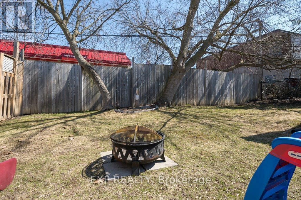 27 Valleyview Crescent, Belleville, Ontario  K8P 3E9 - Photo 31 - X12977104