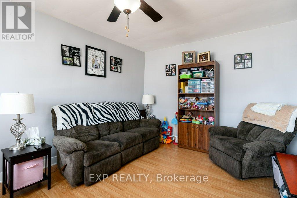 27 Valleyview Crescent, Belleville, Ontario  K8P 3E9 - Photo 7 - X12977104