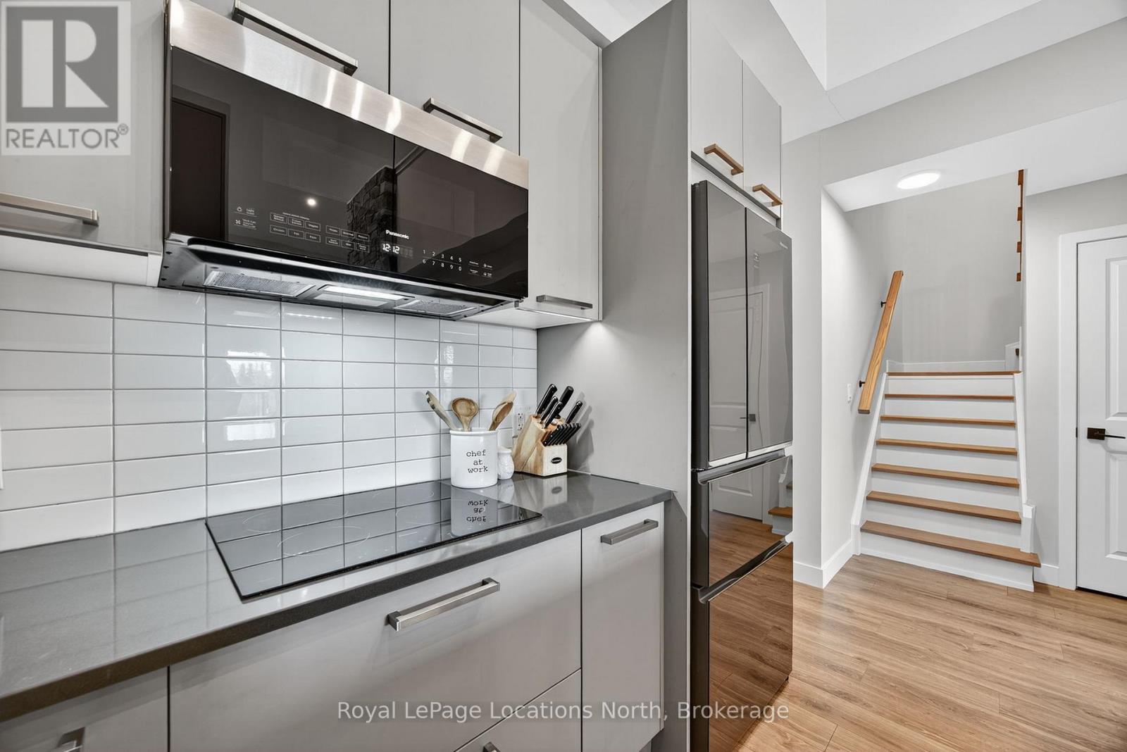 204 - 11 Beausoleil Lane, Blue Mountains, Ontario  L9Y 0H2 - Photo 11 - X12976794