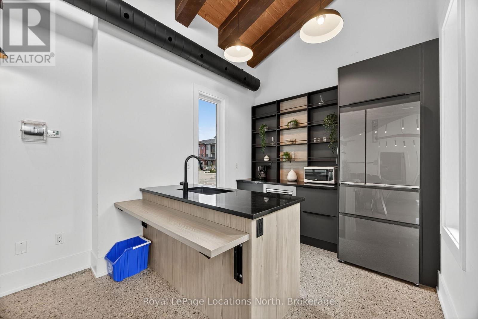 204 - 11 Beausoleil Lane, Blue Mountains, Ontario  L9Y 0H2 - Photo 31 - X12976794