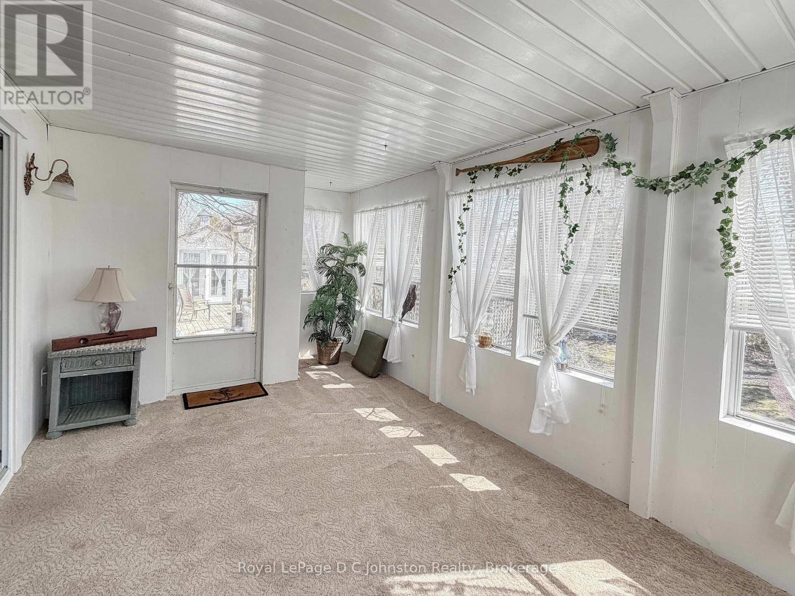 121 Edward Street, Saugeen Shores, Ontario  N0H 2L0 - Photo 10 - X12976912