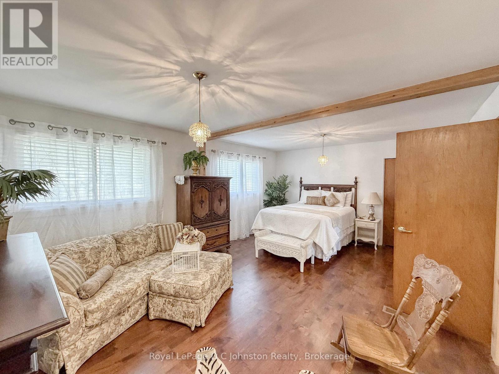 121 Edward Street, Saugeen Shores, Ontario  N0H 2L0 - Photo 16 - X12976912