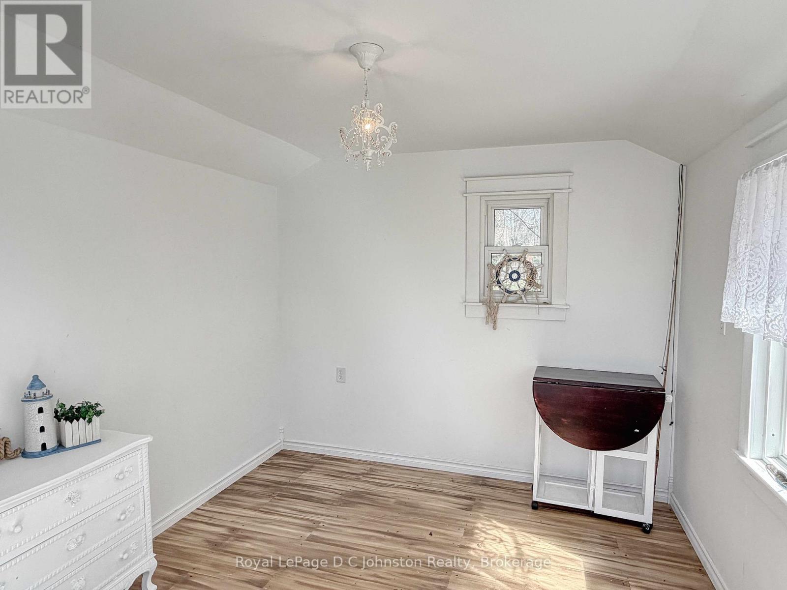 121 Edward Street, Saugeen Shores, Ontario  N0H 2L0 - Photo 22 - X12976912