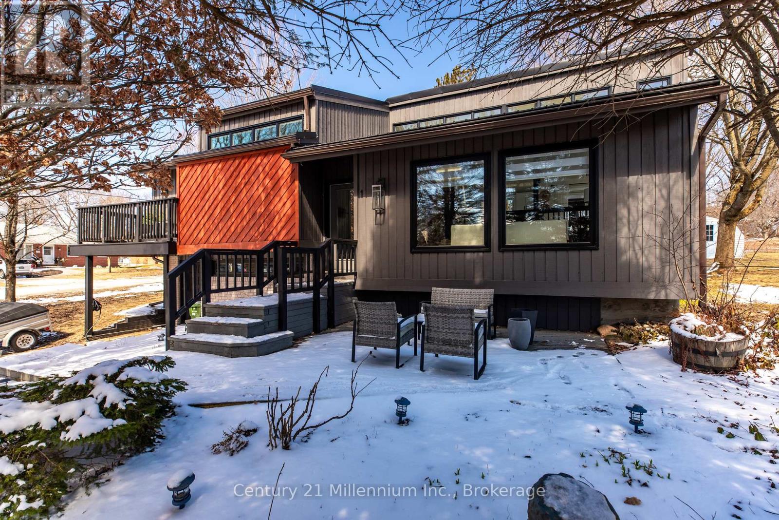 1 ARMSTRONG CRESCENT, Grey Highlands, Ontario