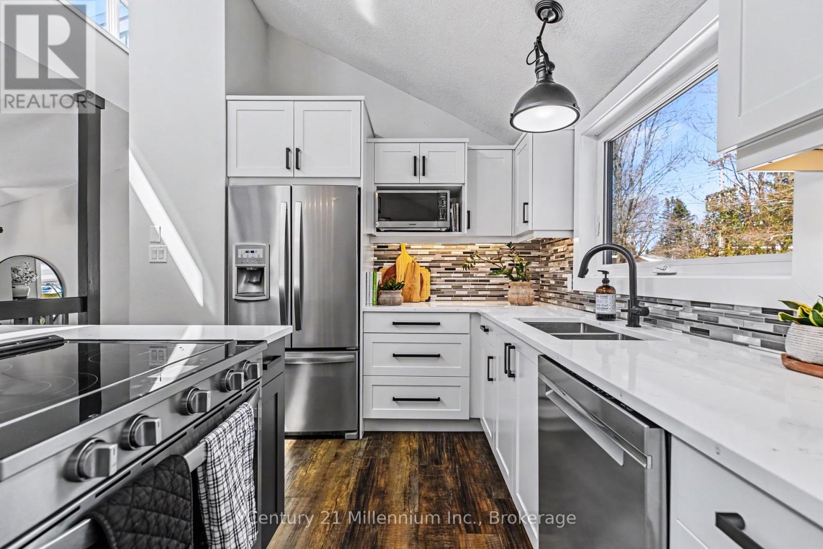 1 Armstrong Crescent, Grey Highlands, Ontario  N0C 1H0 - Photo 13 - X12977004