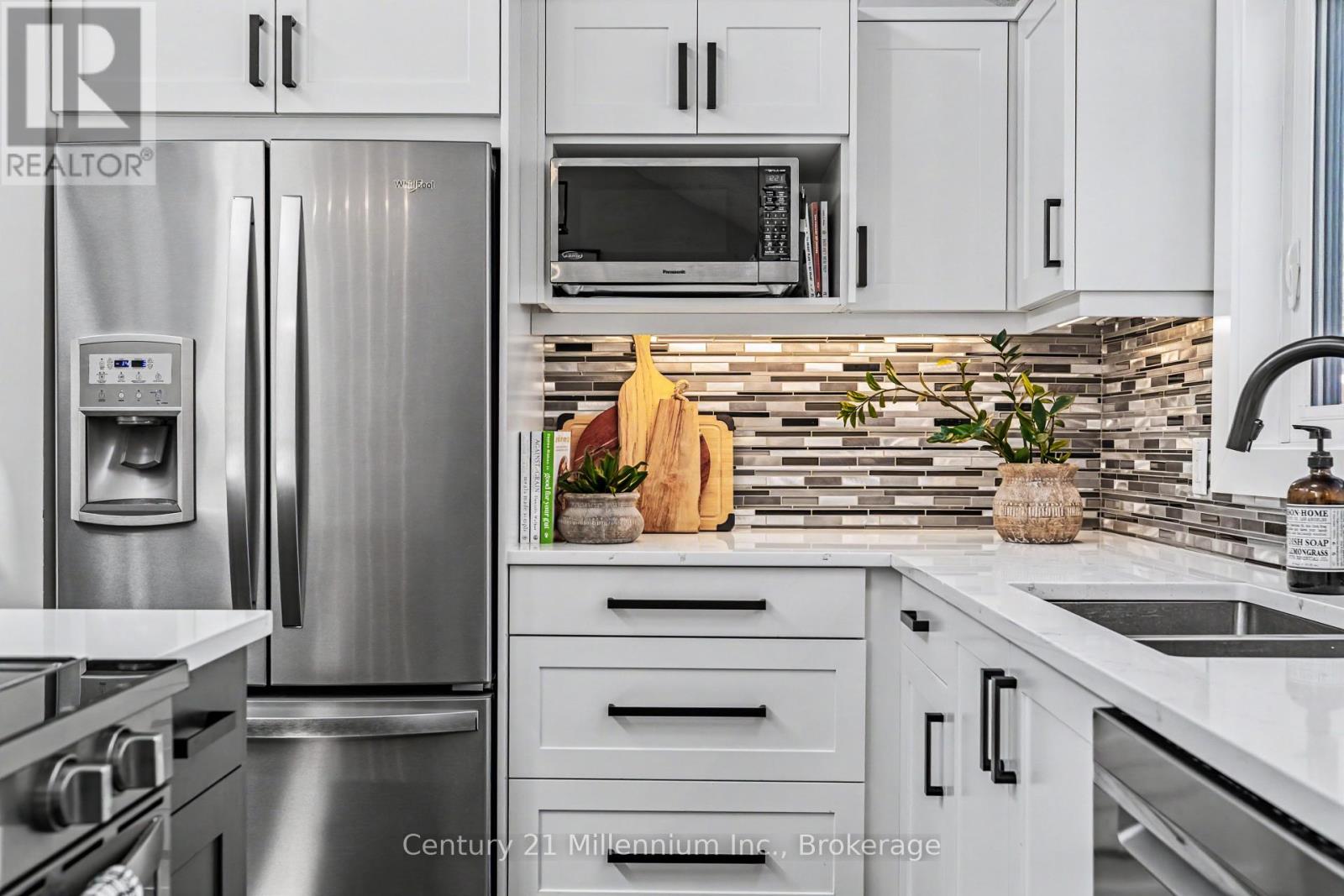 1 Armstrong Crescent, Grey Highlands, Ontario  N0C 1H0 - Photo 18 - X12977004