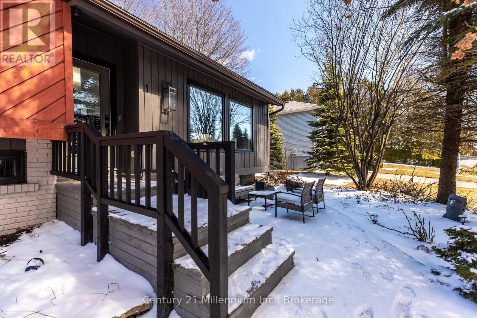 1 Armstrong Crescent, Grey Highlands, Ontario  N0C 1H0 - Photo 2 - X12977004