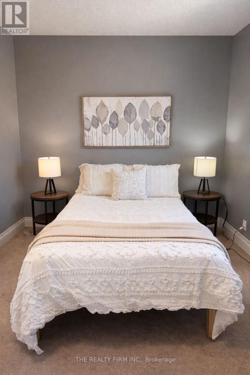 827 Classic Drive, London East, Ontario  N5W 5T4 - Photo 12 - X12976910