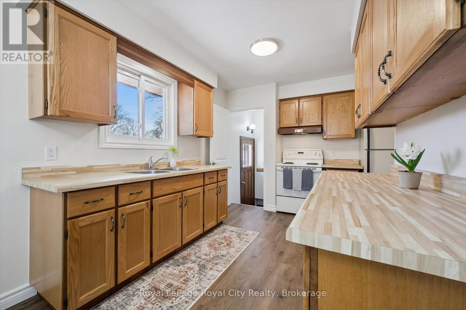 16 Kenwood Crescent, Guelph (Junction/onward Willow), Ontario  N1H 6E5 - Photo 12 - X12977064