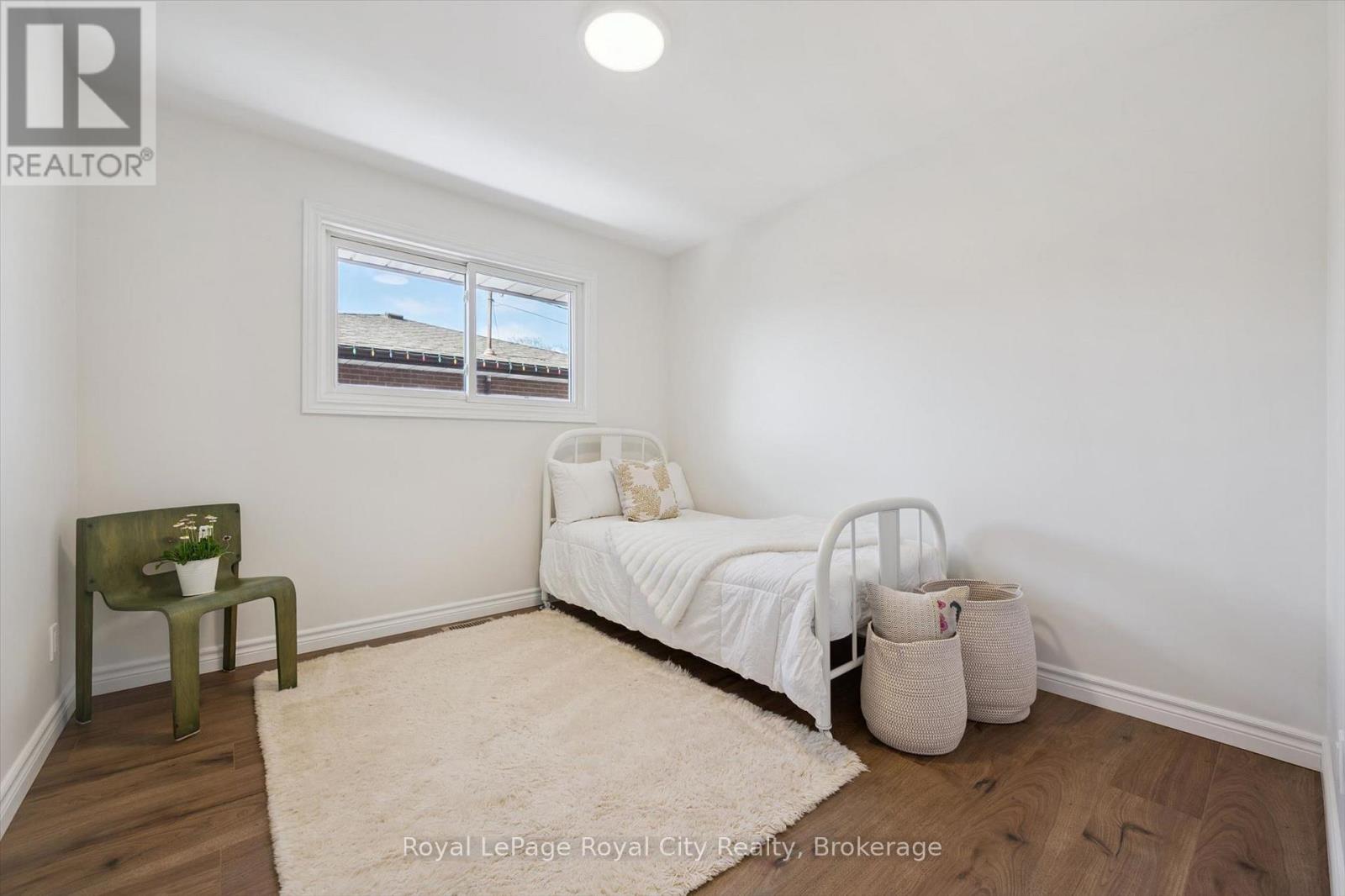 16 Kenwood Crescent, Guelph (Junction/onward Willow), Ontario  N1H 6E5 - Photo 19 - X12977064