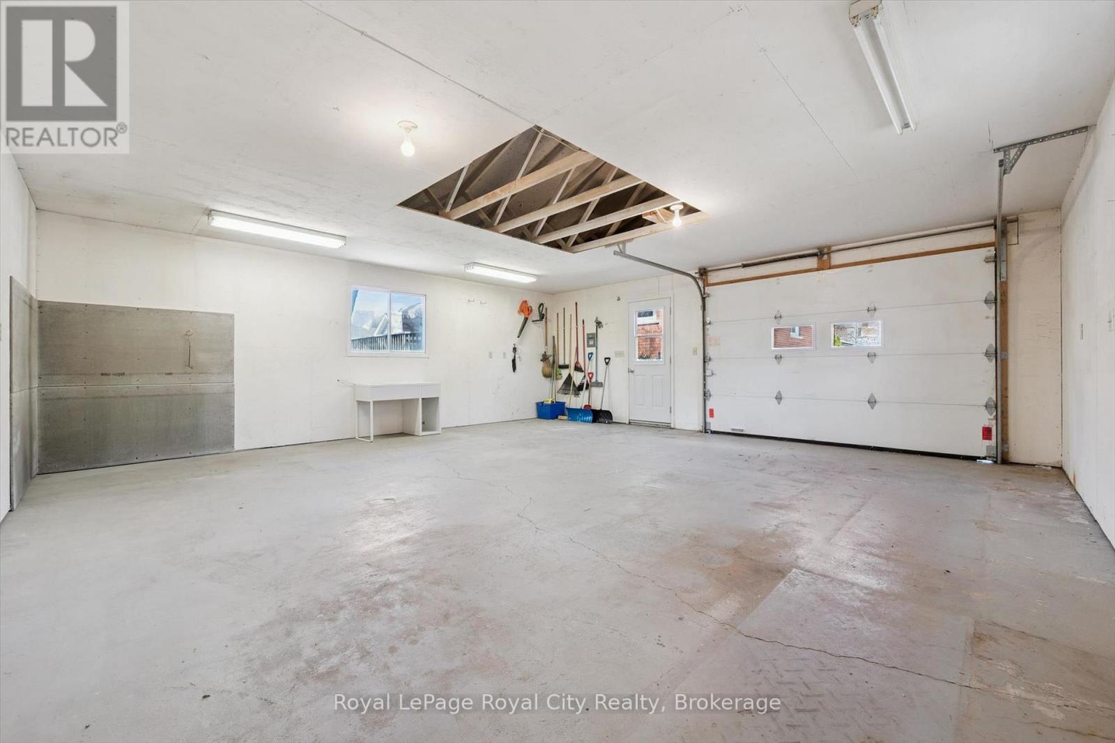 16 Kenwood Crescent, Guelph (Junction/onward Willow), Ontario  N1H 6E5 - Photo 2 - X12977064