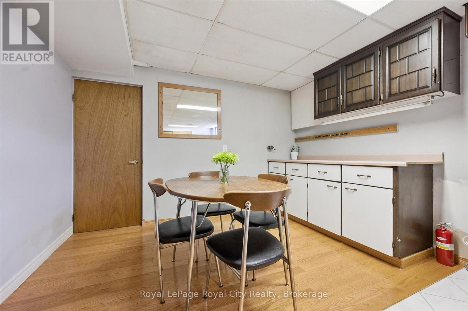 16 Kenwood Crescent, Guelph (Junction/onward Willow), Ontario  N1H 6E5 - Photo 27 - X12977064