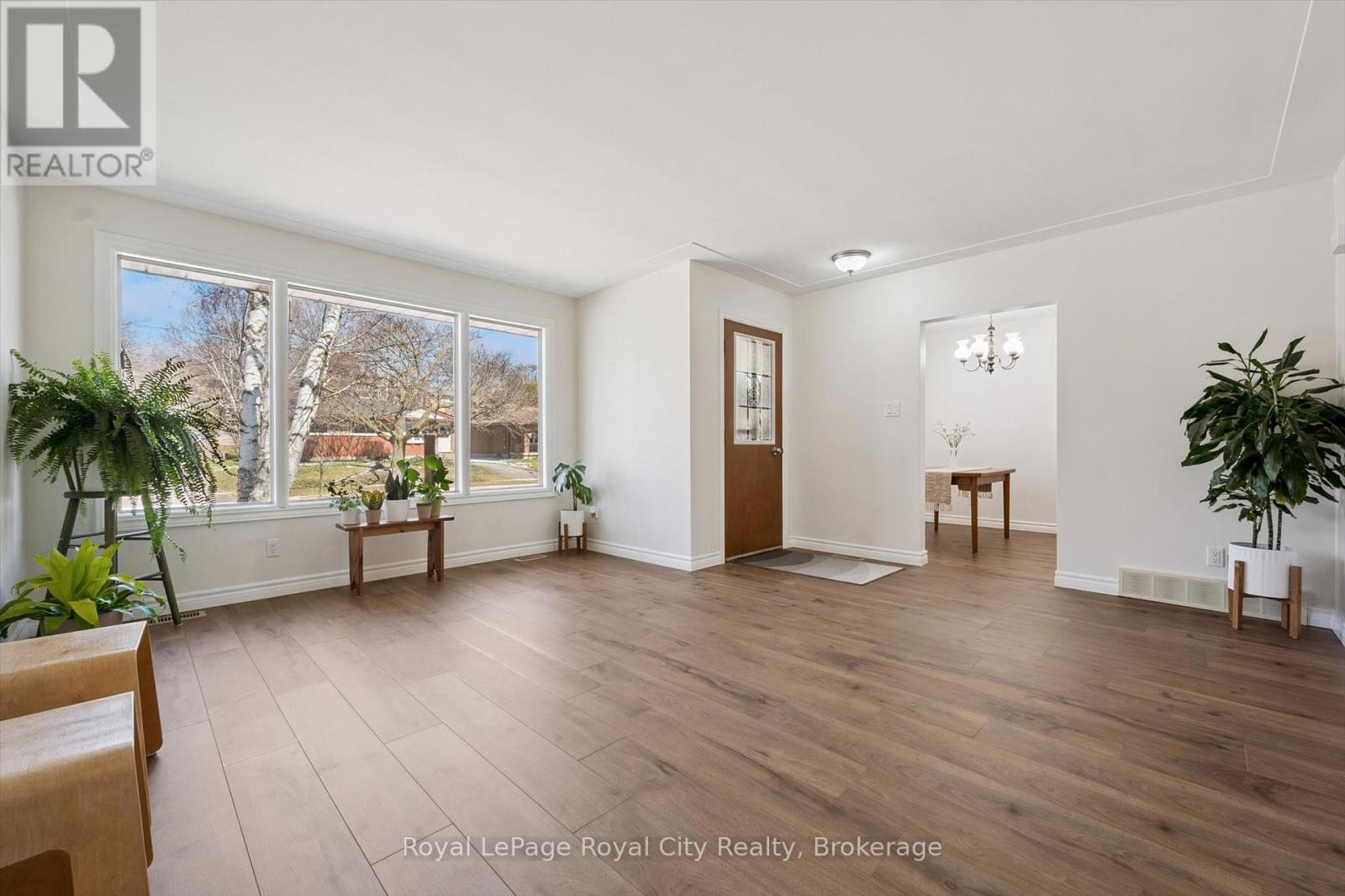 16 Kenwood Crescent, Guelph (Junction/onward Willow), Ontario  N1H 6E5 - Photo 7 - X12977064