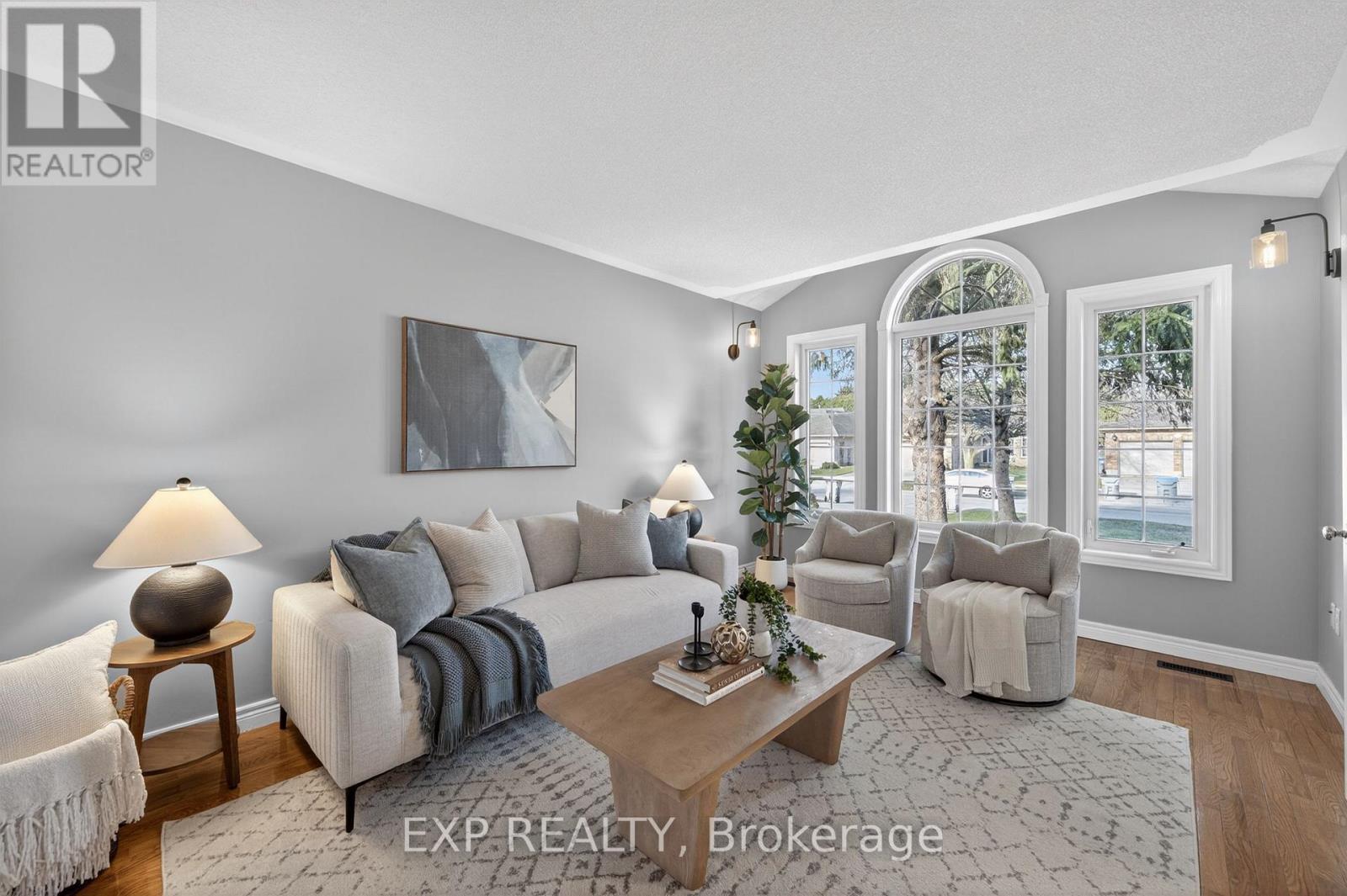 395 Riverview Drive, Strathroy-Caradoc, Ontario  N7G 4A8 - Photo 3 - X12976938