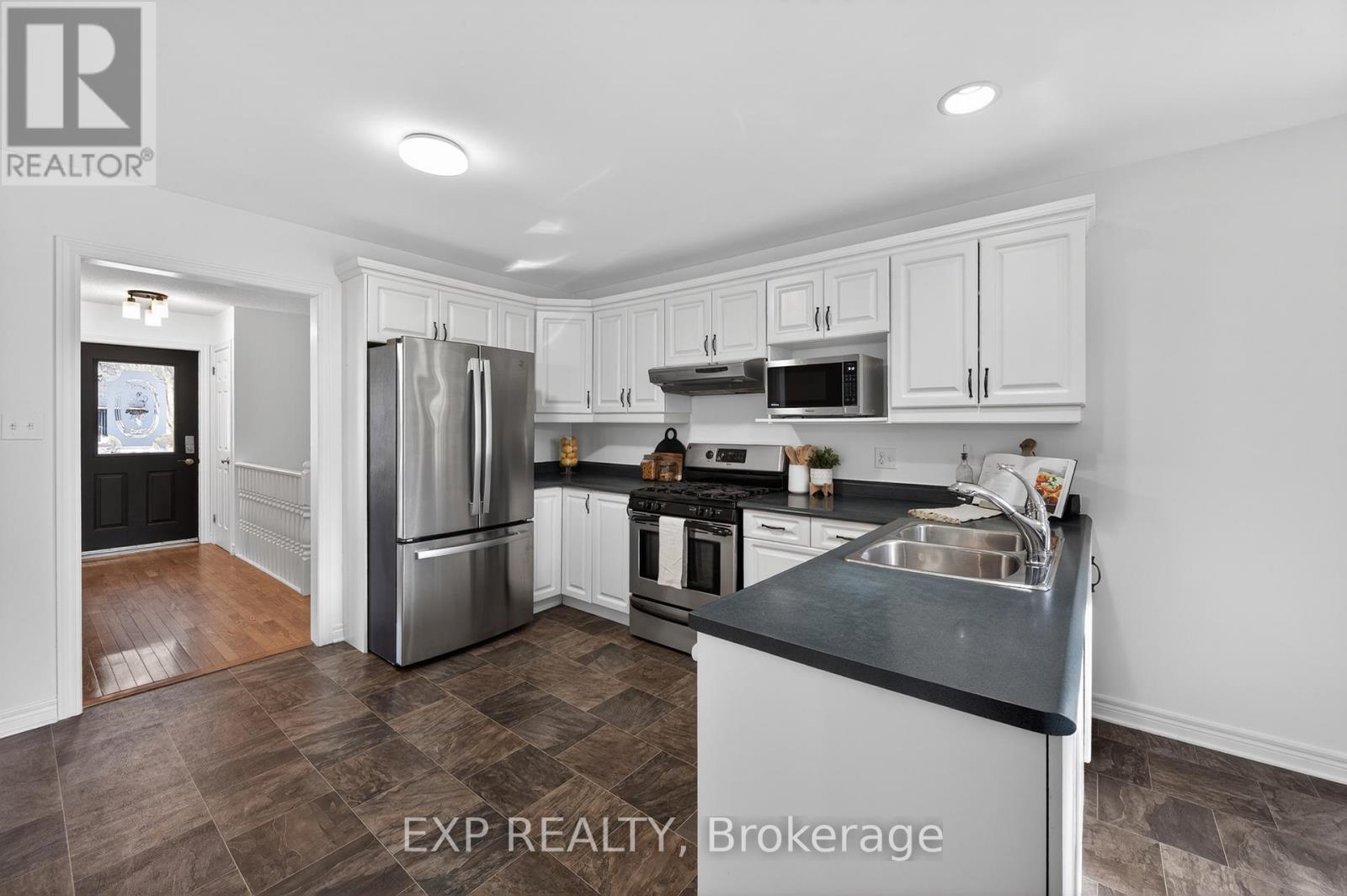 395 Riverview Drive, Strathroy-Caradoc, Ontario  N7G 4A8 - Photo 8 - X12976938