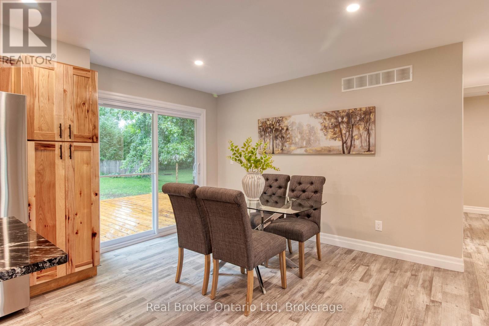 446 Isaac Street, South Bruce Peninsula, Ontario  N0H 2T0 - Photo 10 - X12977068