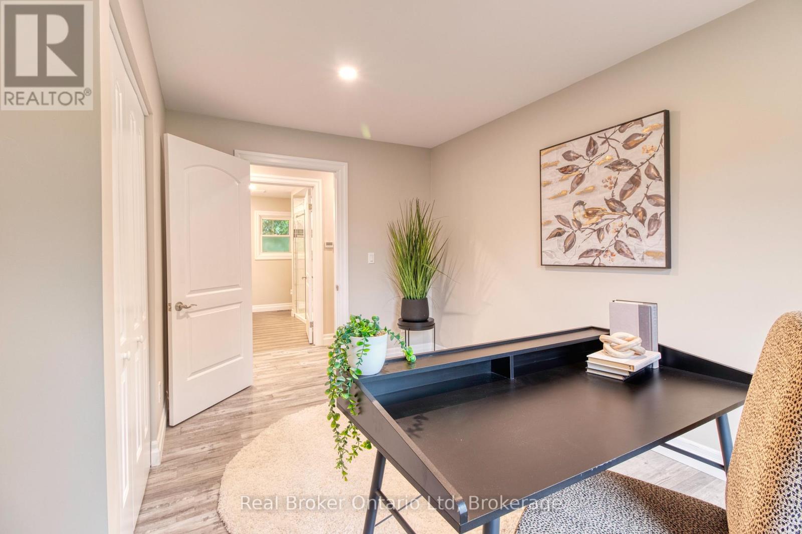 446 Isaac Street, South Bruce Peninsula, Ontario  N0H 2T0 - Photo 15 - X12977068