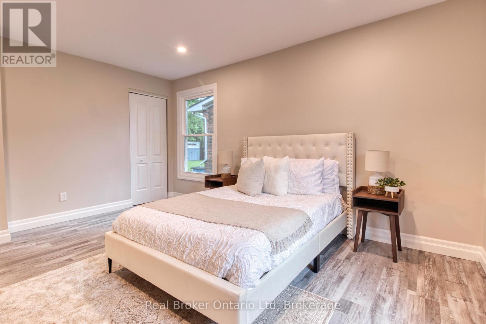 446 Isaac Street, South Bruce Peninsula, Ontario  N0H 2T0 - Photo 17 - X12977068