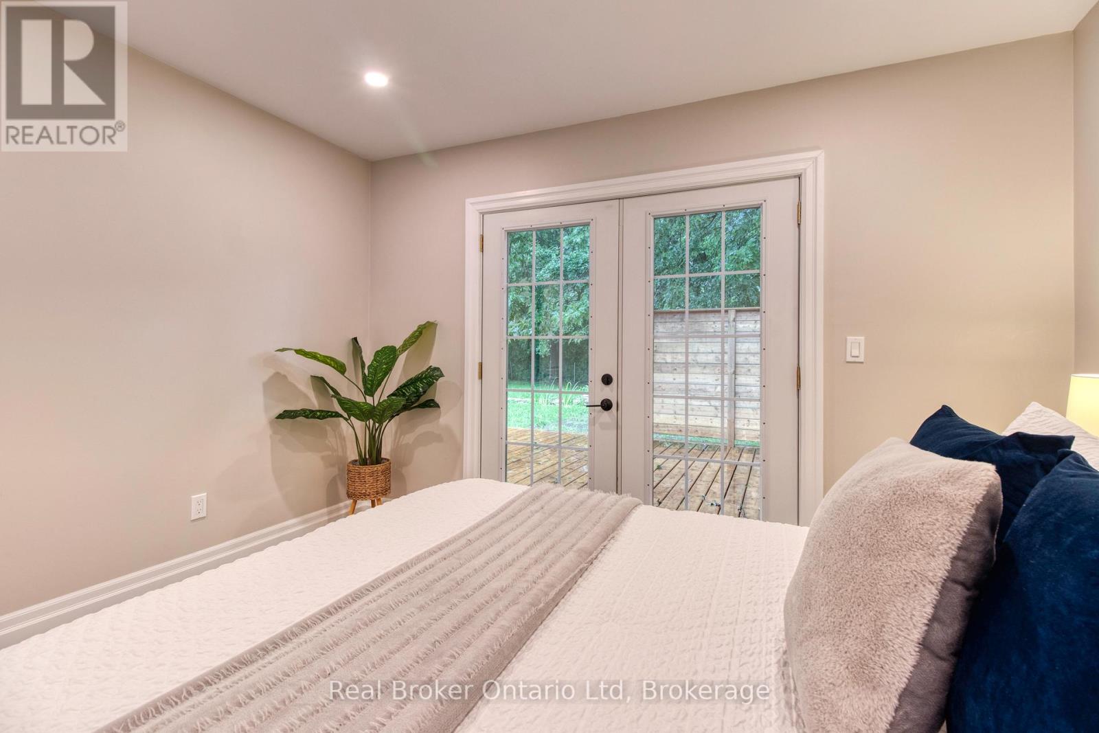 446 Isaac Street, South Bruce Peninsula, Ontario  N0H 2T0 - Photo 19 - X12977068