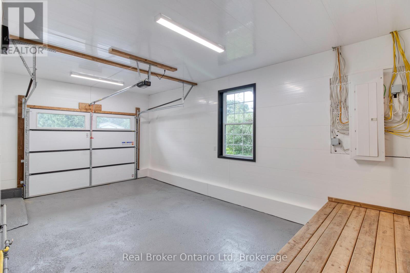 446 Isaac Street, South Bruce Peninsula, Ontario  N0H 2T0 - Photo 23 - X12977068