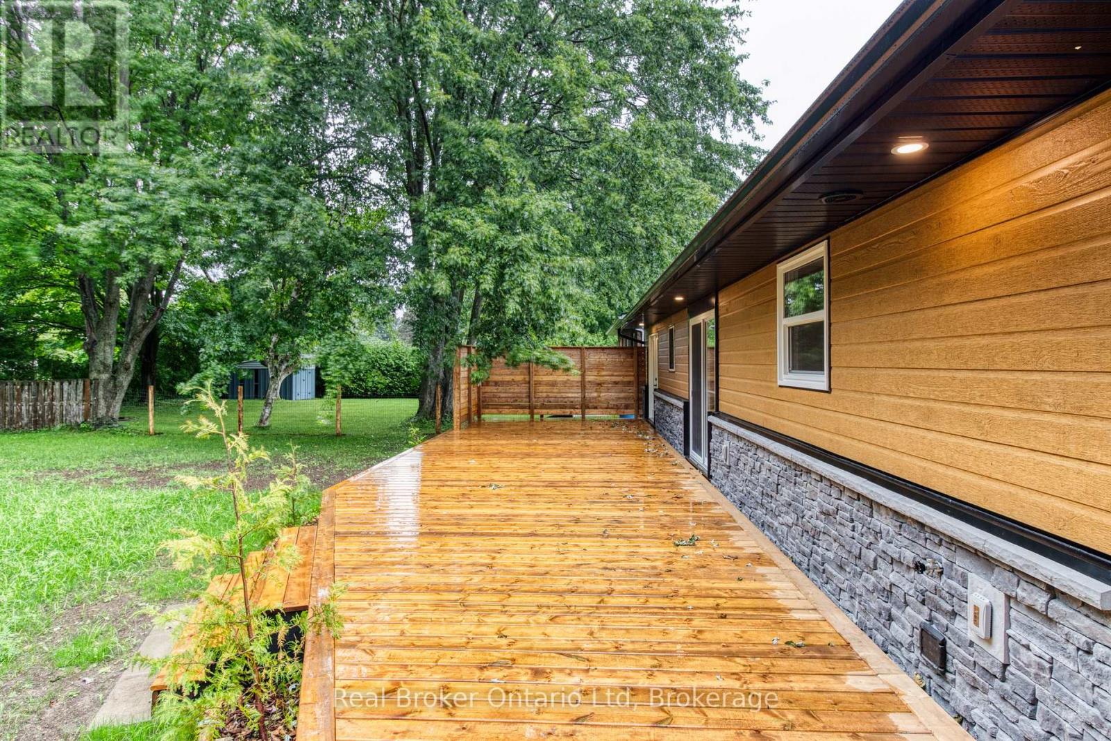 446 Isaac Street, South Bruce Peninsula, Ontario  N0H 2T0 - Photo 25 - X12977068