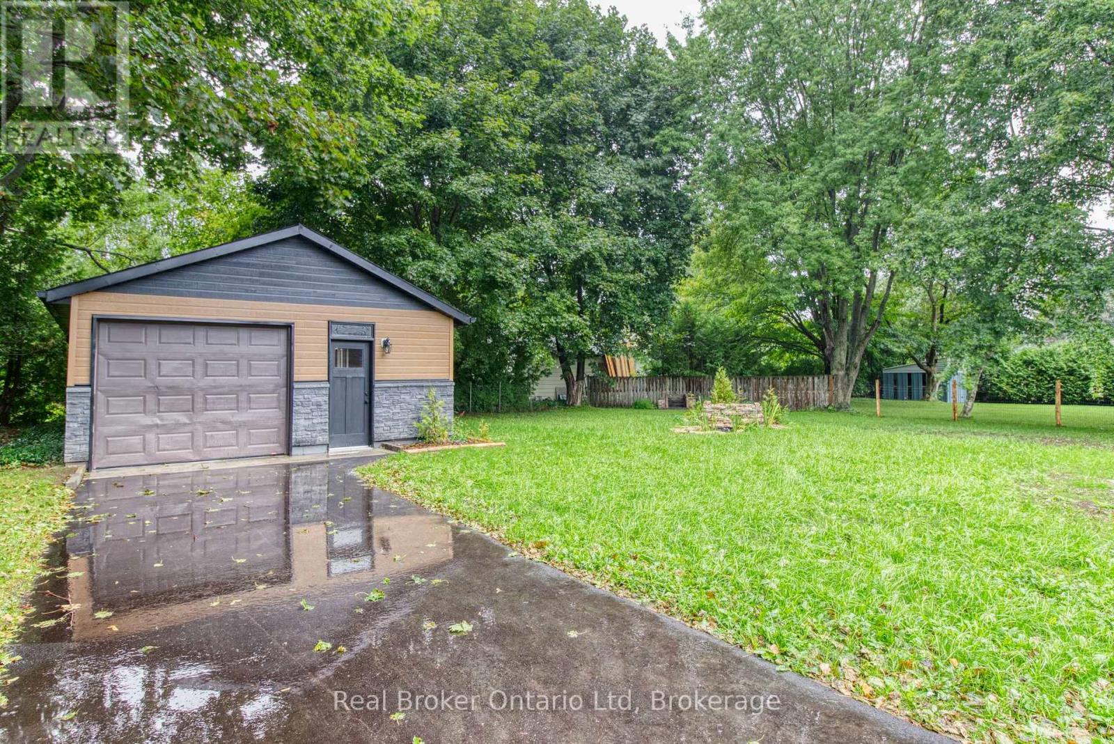 446 Isaac Street, South Bruce Peninsula, Ontario  N0H 2T0 - Photo 28 - X12977068