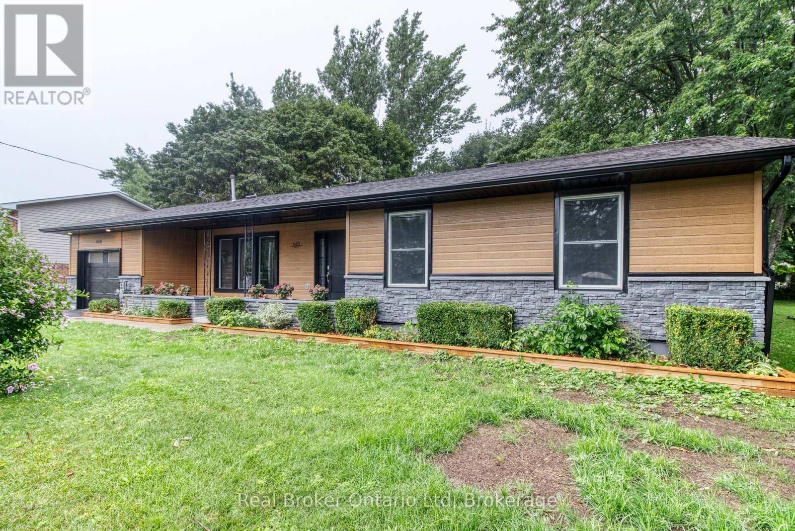 446 Isaac Street, South Bruce Peninsula, Ontario  N0H 2T0 - Photo 29 - X12977068