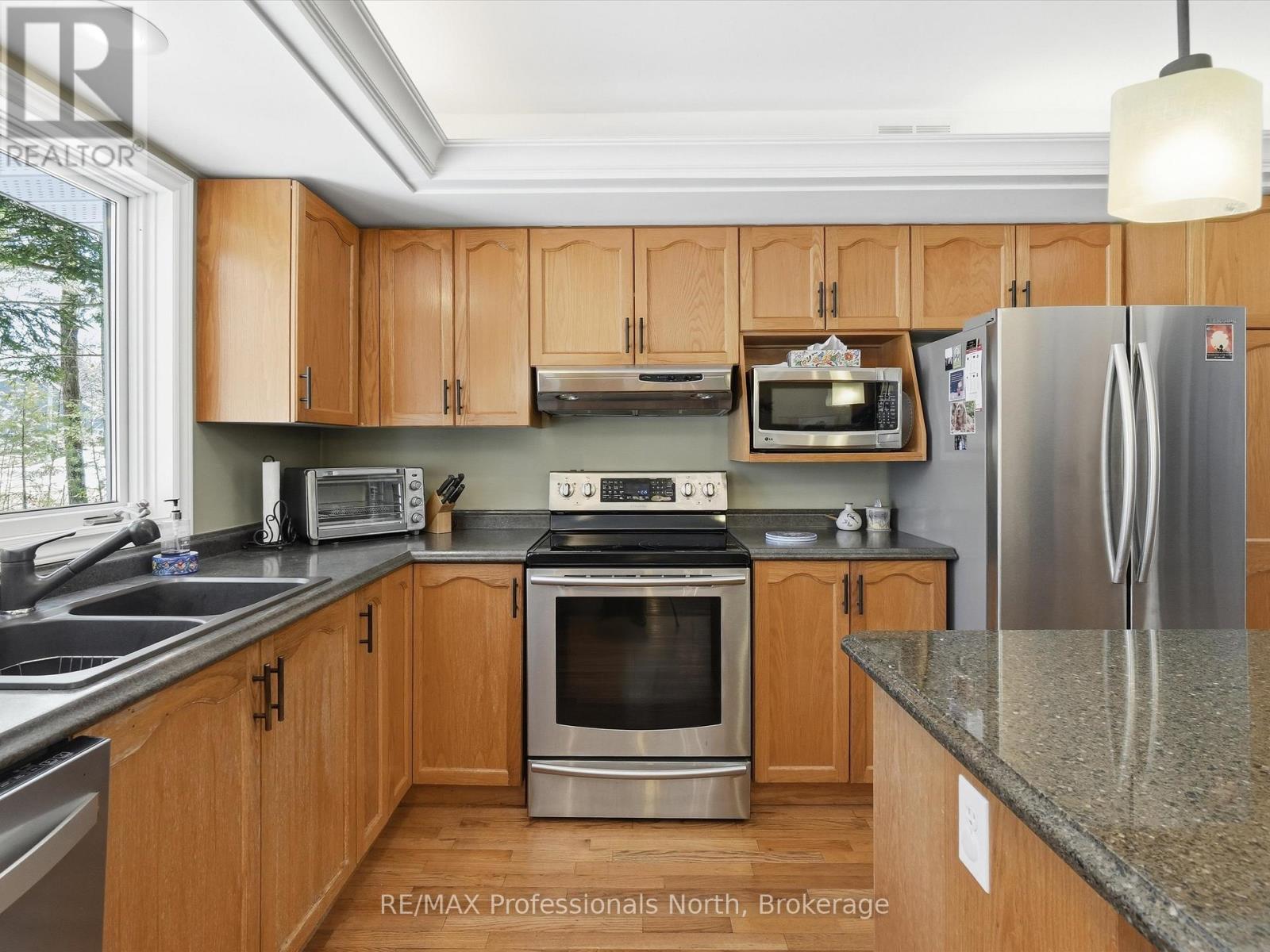 31 The Granite Bluff, Bracebridge, Ontario  P1L 1L4 - Photo 18 - X12977078