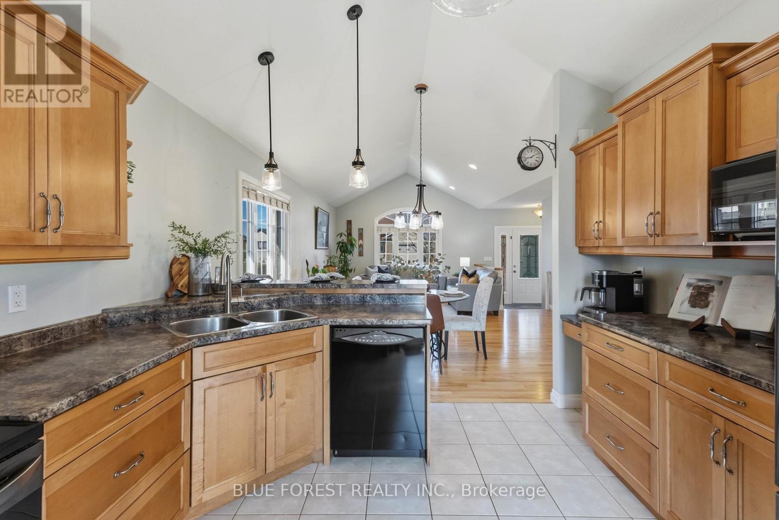 29 Holland Avenue, Aylmer, Ontario  N5H 3J2 - Photo 17 - X12977050