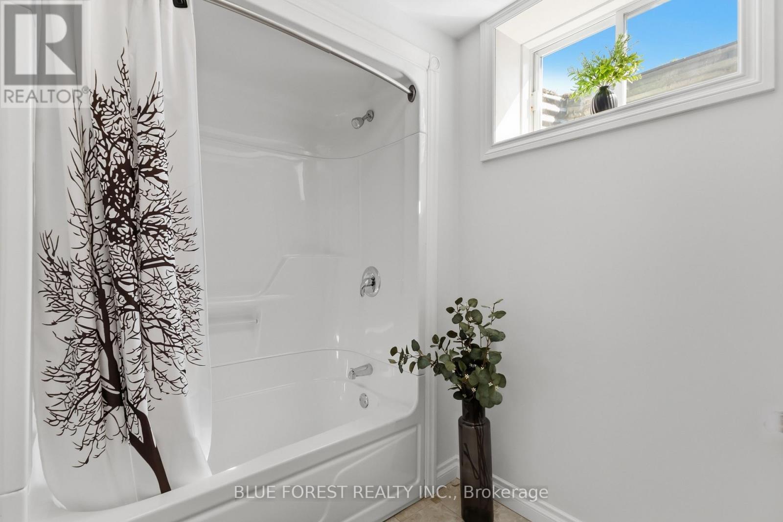 29 Holland Avenue, Aylmer, Ontario  N5H 3J2 - Photo 34 - X12977050