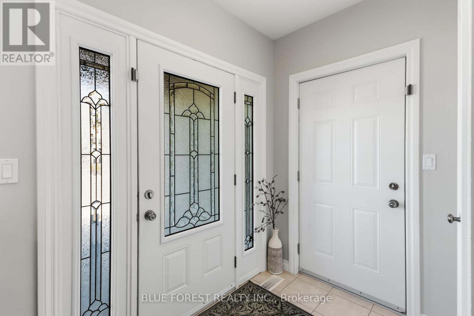 29 Holland Avenue, Aylmer, Ontario  N5H 3J2 - Photo 4 - X12977050