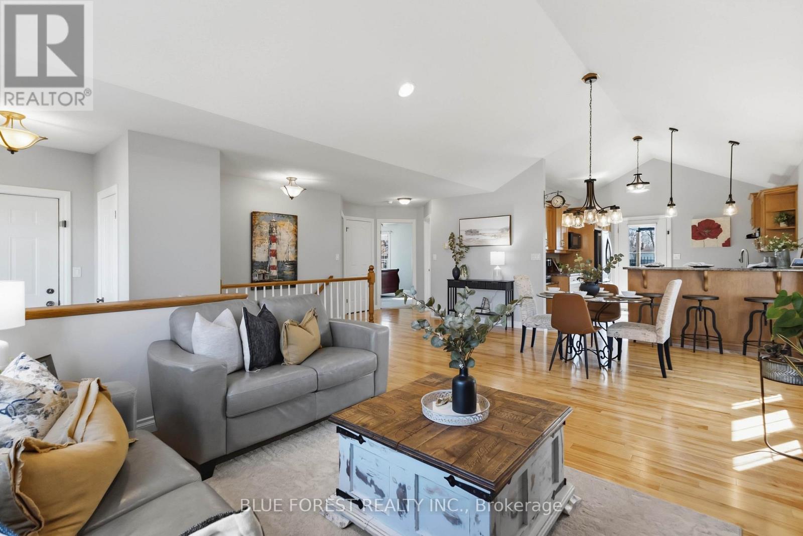 29 Holland Avenue, Aylmer, Ontario  N5H 3J2 - Photo 6 - X12977050