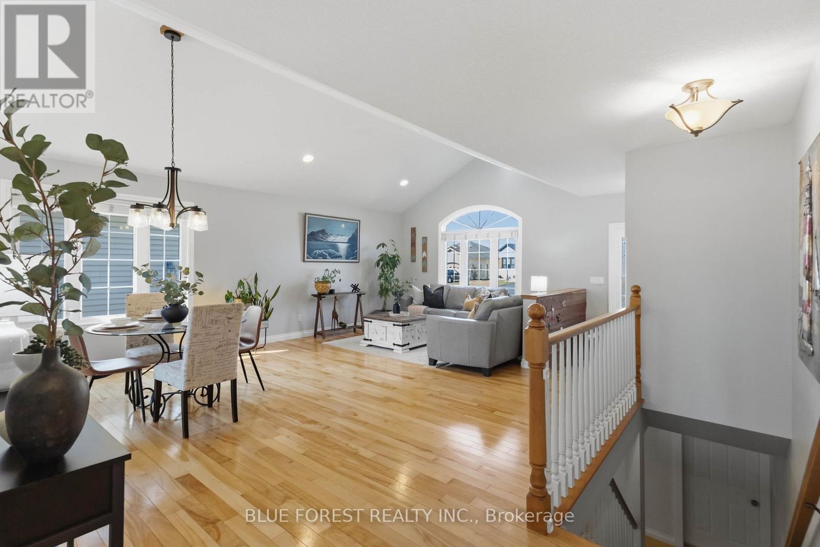 29 Holland Avenue, Aylmer, Ontario  N5H 3J2 - Photo 7 - X12977050