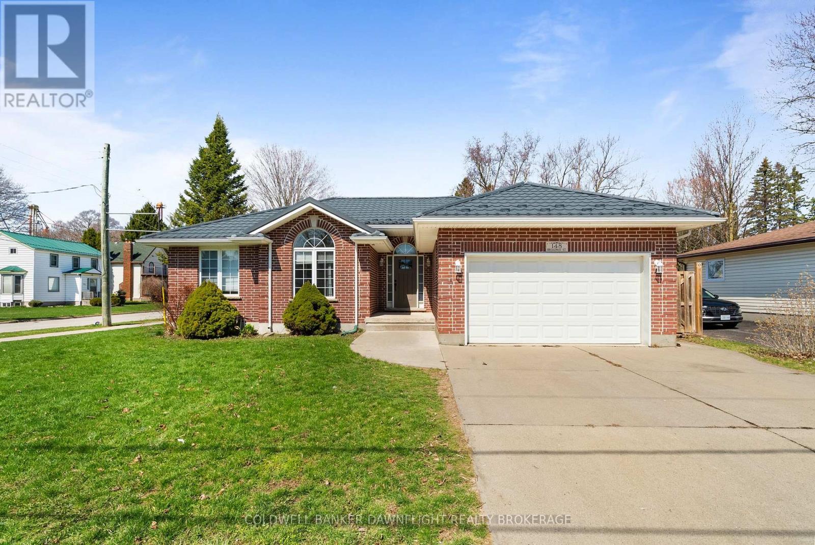 148 Broadway Street, North Middlesex, Ontario  N0M 2K0 - Photo 1 - X12977060