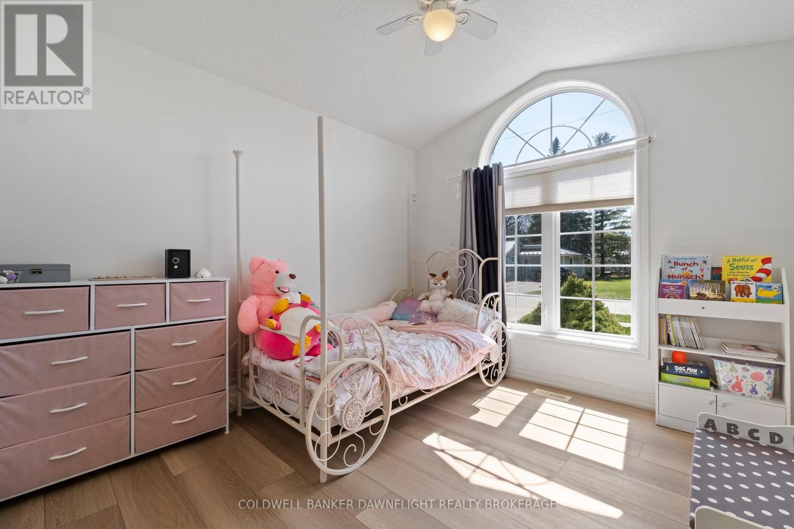 148 Broadway Street, North Middlesex, Ontario  N0M 2K0 - Photo 19 - X12977060